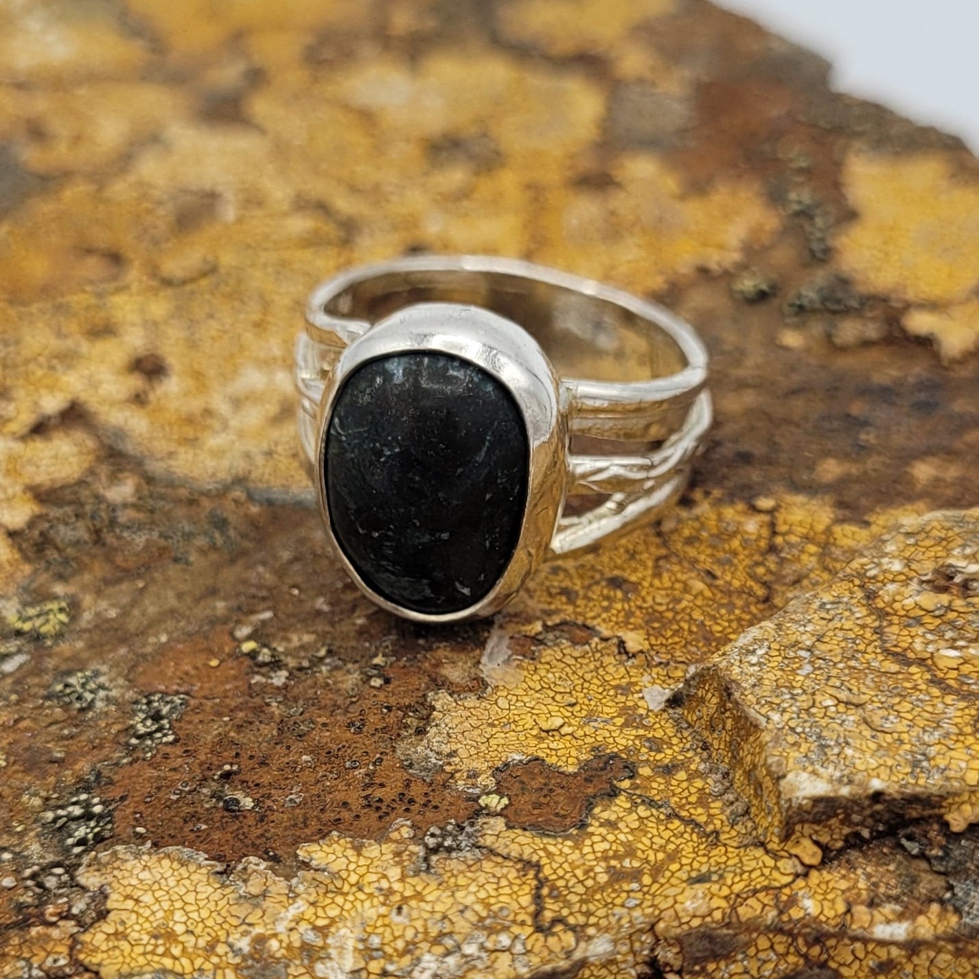 Handmade Silver Ring With Icelandic Jaspis Stone. (Item # 1010) Size 13 HK