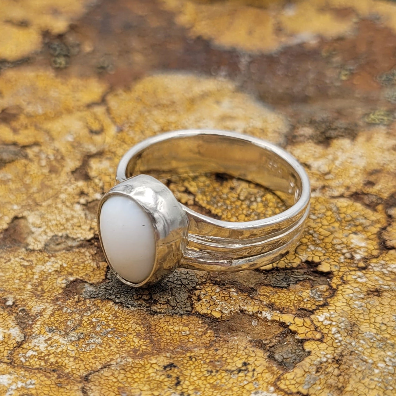 Handmade Silver Ring With Icelandic Kvartz Stone. (Item # 1028) Size 16 HK