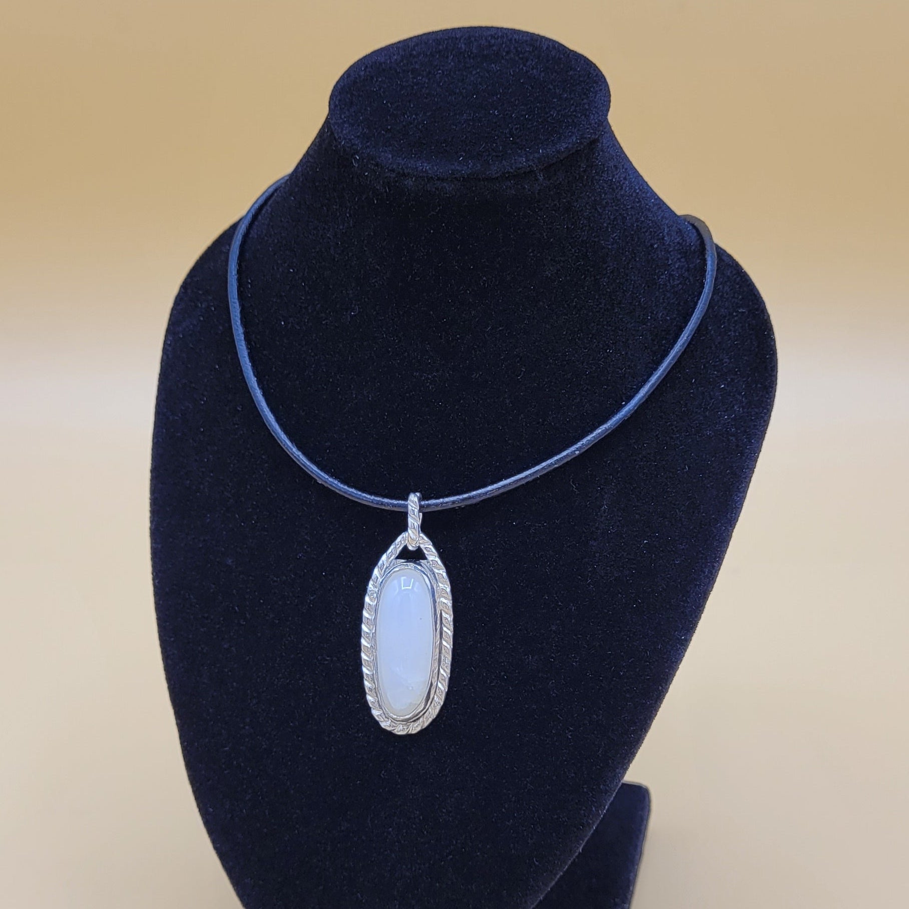 Handmade Silver Necklace With Icelandic Kvartz Stone. (Item # 2020) Leather Strap length 45 cm