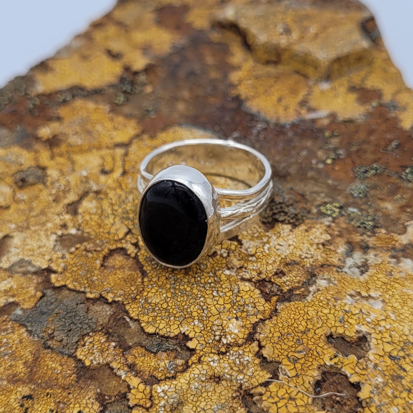 Handmade Silver Ring With Icelandic Jaspis Stone. (Item # 1005) Size 11 HK
