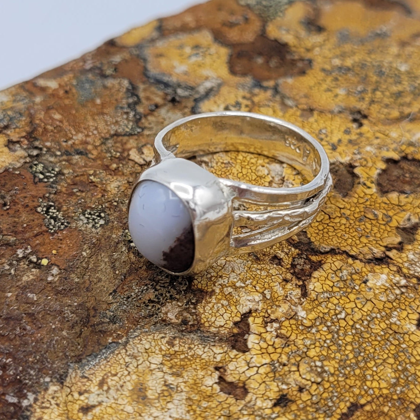 Handmade Silver Ring With Icelandic Kvartz Stone. (Item # 1011) Size 11 HK