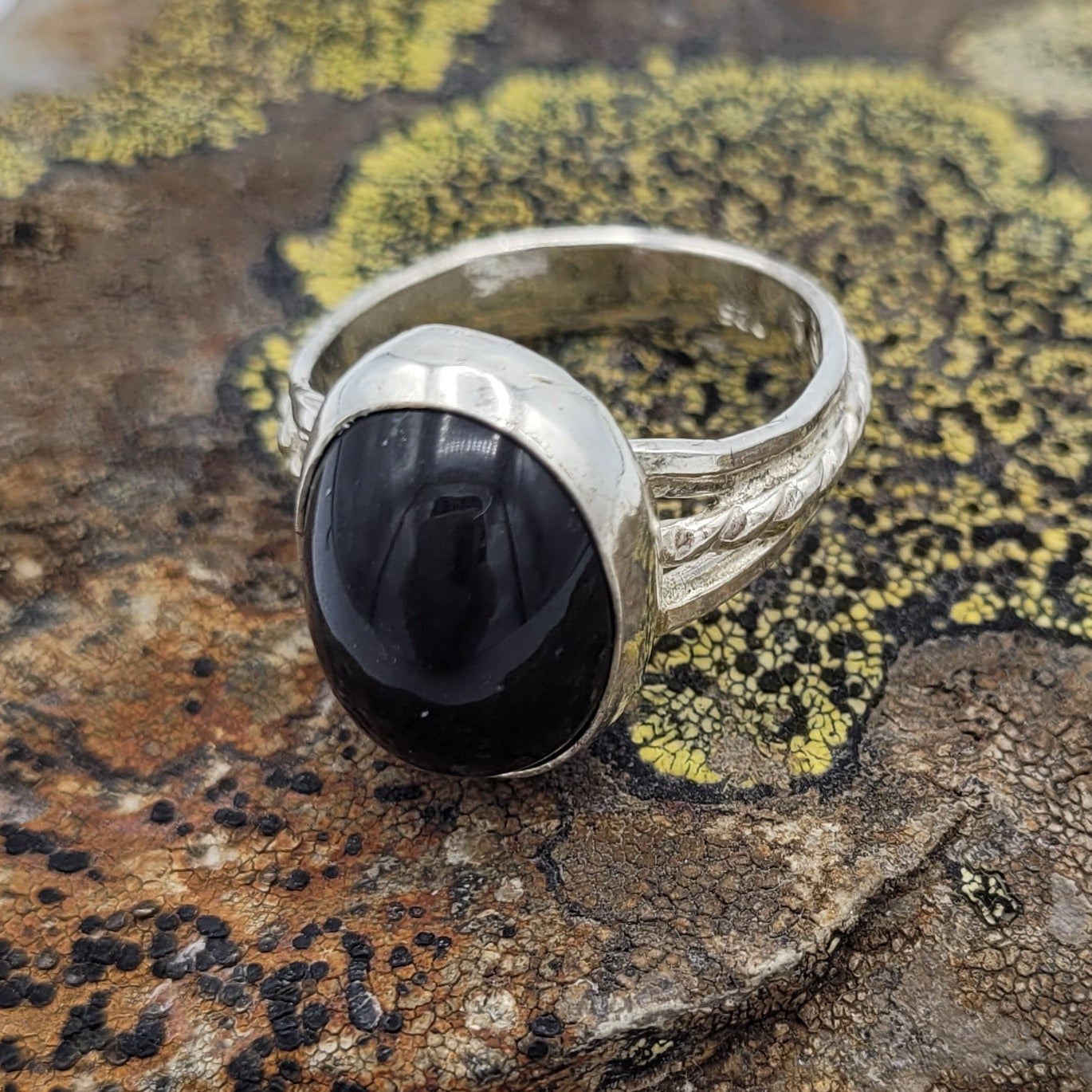 Handmade Silver Ring With Icelandic Jaspis Stone. (Item # 1013) Size 18 HK