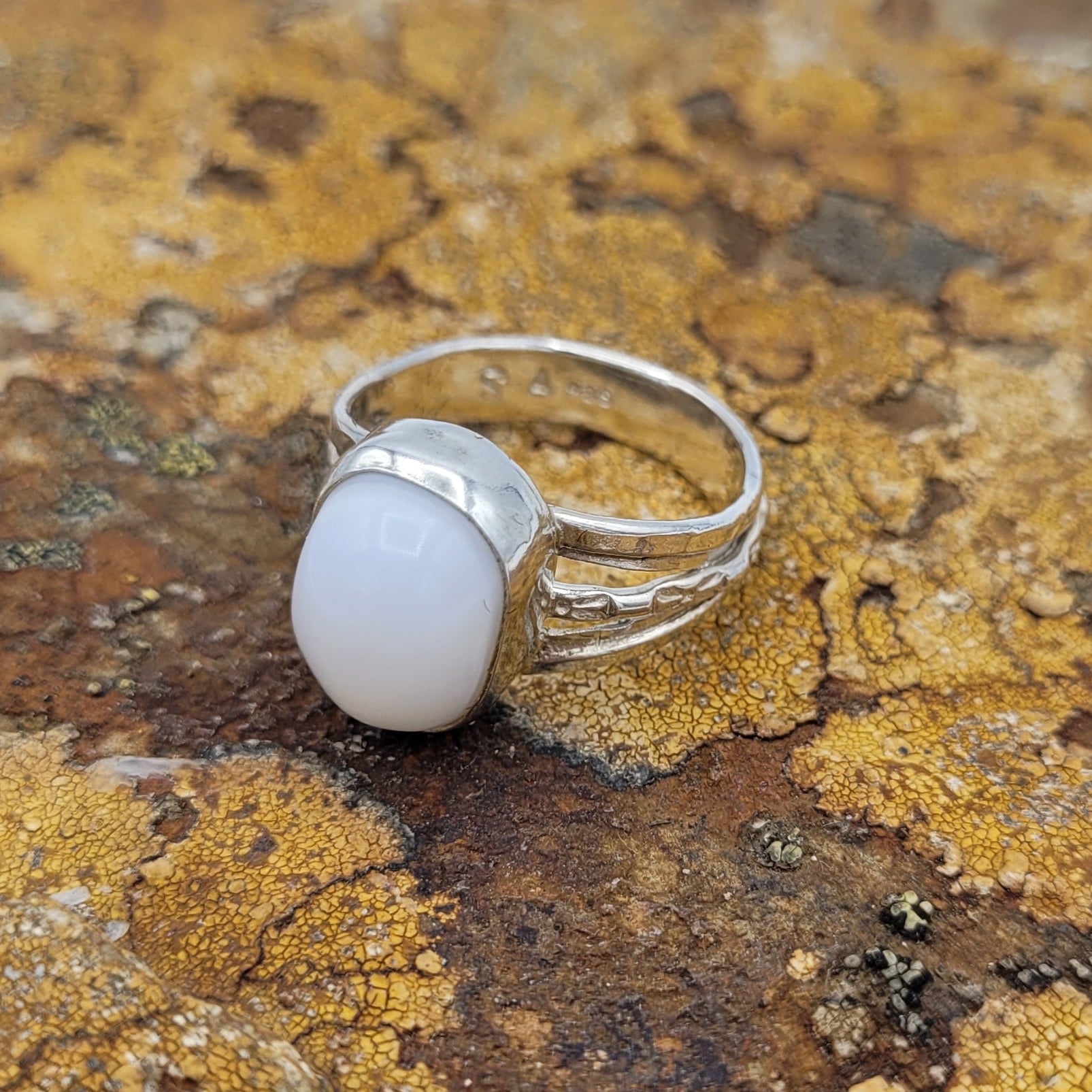 Handmade Silver Ring With Icelandic Kvartz Stone. (Item # 1020) Size 16 HK