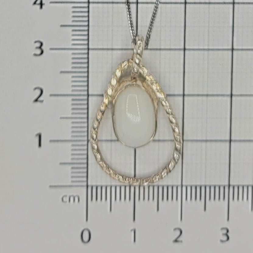 Handmade Silver Necklace With Icelandic Kvartz Stone. (Item # 2016) Silver Chain length 45 cm