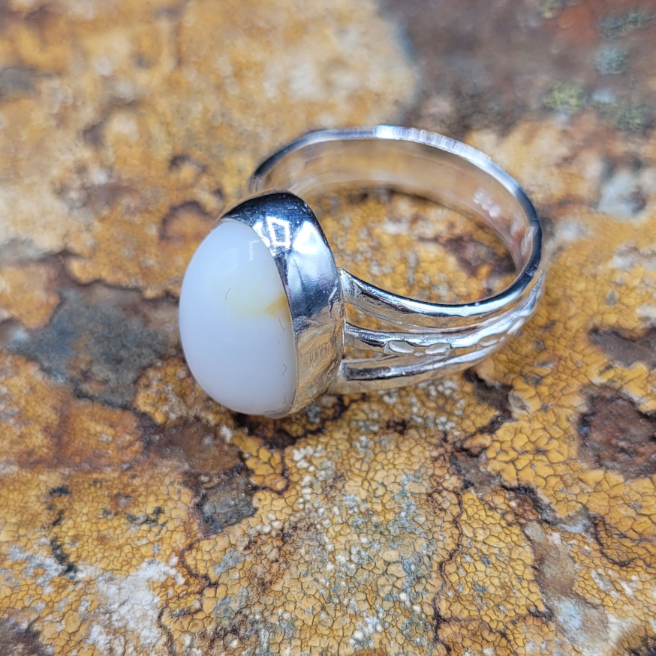 Handmade Silver Ring With Icelandic Kvartz Stone. (Item # 1044) Size 16 HK